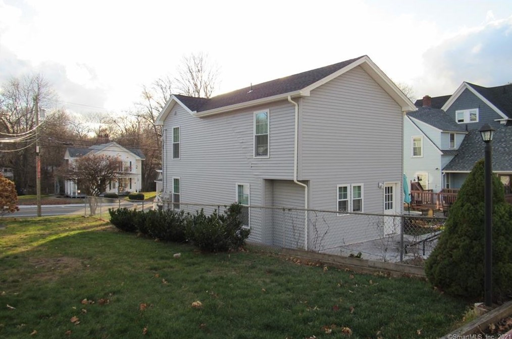 96 Union St, Vernon CT  06066-3131 exterior