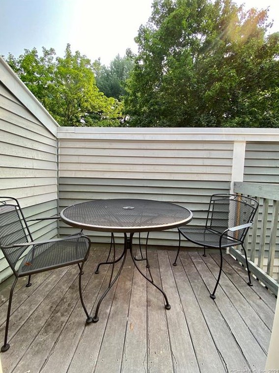 126 Hopmeadow St, Simsbury CT  06089-9696 exterior