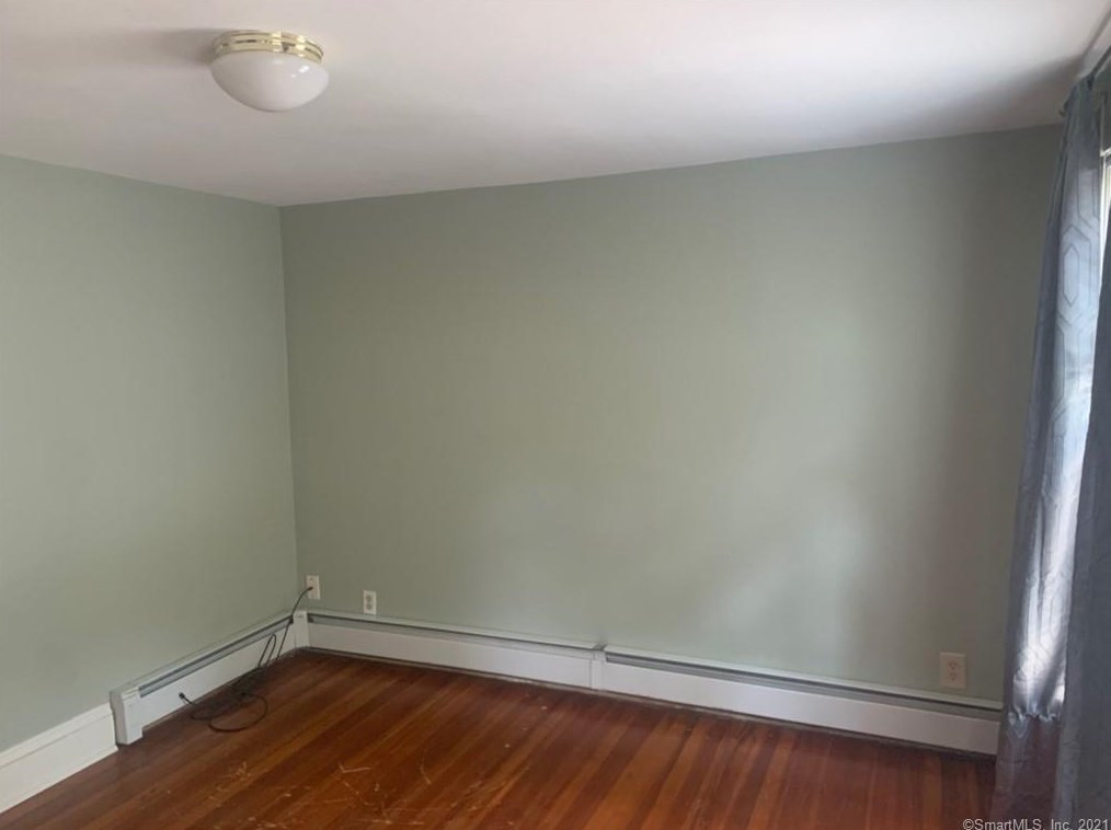 162 Walnut St, Chestnut Hill CT  06226-2311 exterior