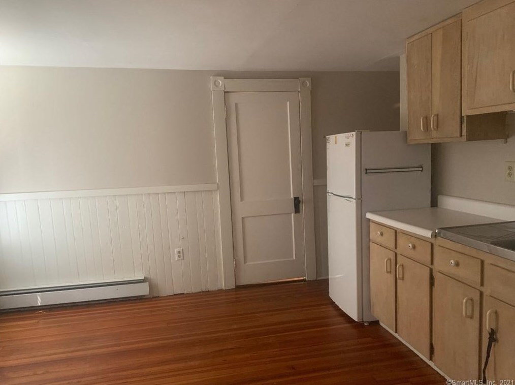 162 Walnut St, Chestnut Hill CT  06226-2311 exterior