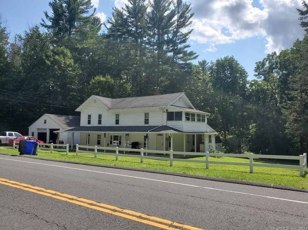 116 Center Hill Rd, Winsted CT  06063-4102 exterior