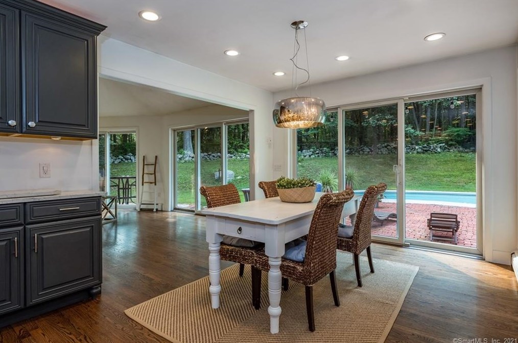 10 Christy Hts, Fenwick CT  06475-1217 exterior