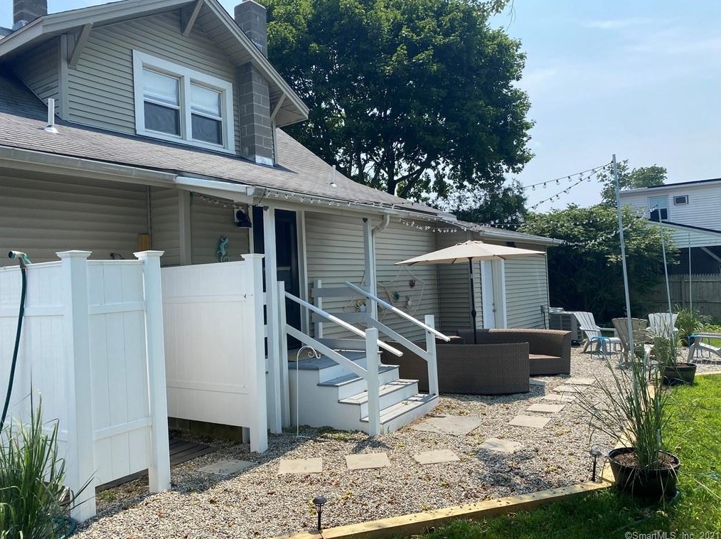 49 Vincent Ave, Fenwick CT  06475-1948 exterior