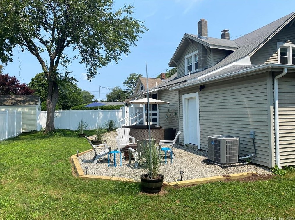 49 Vincent Ave, Fenwick CT  06475-1948 exterior