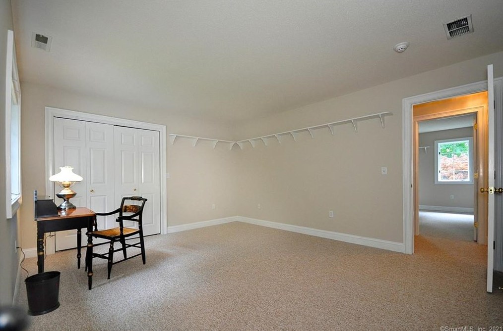 48 Andrew Dr, Collinsville CT  06019-5000 exterior