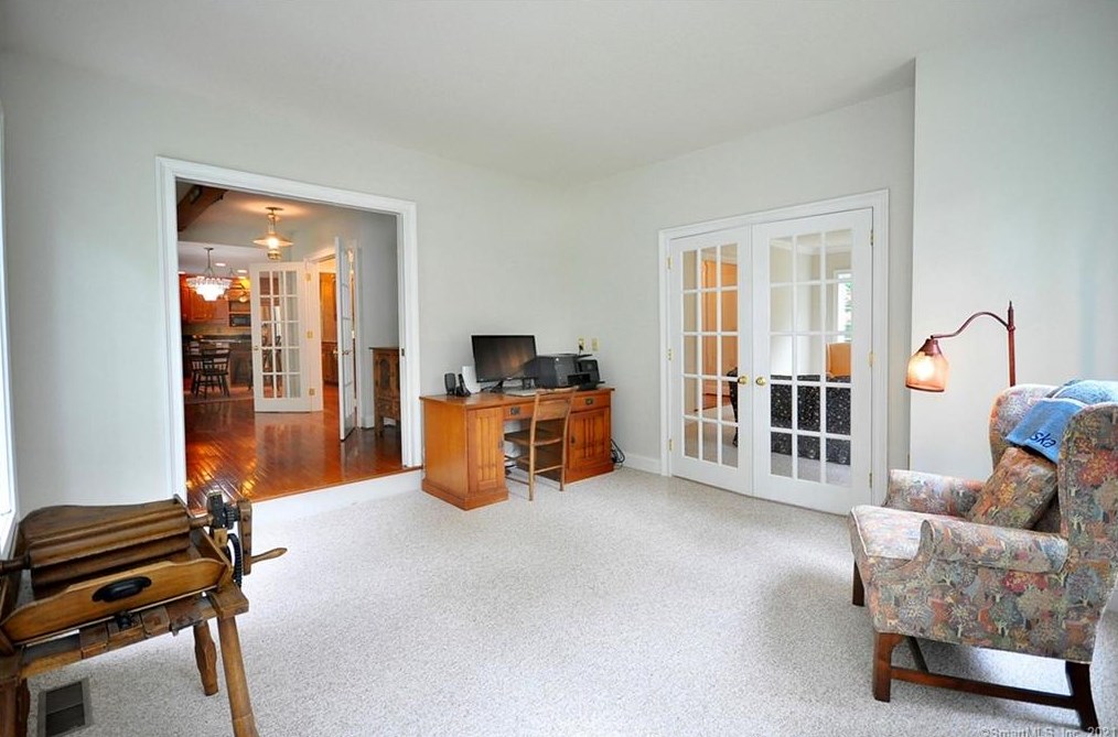 48 Andrew Dr, Collinsville CT  06019-5000 exterior