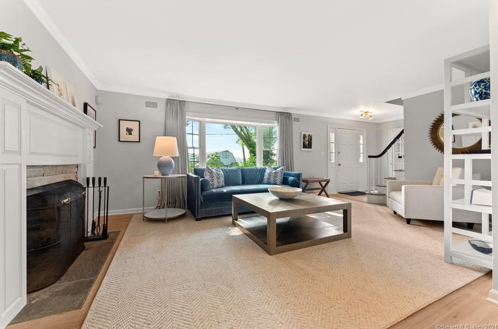 18 Northrup St, Bridgewater CT  06752-1607 exterior