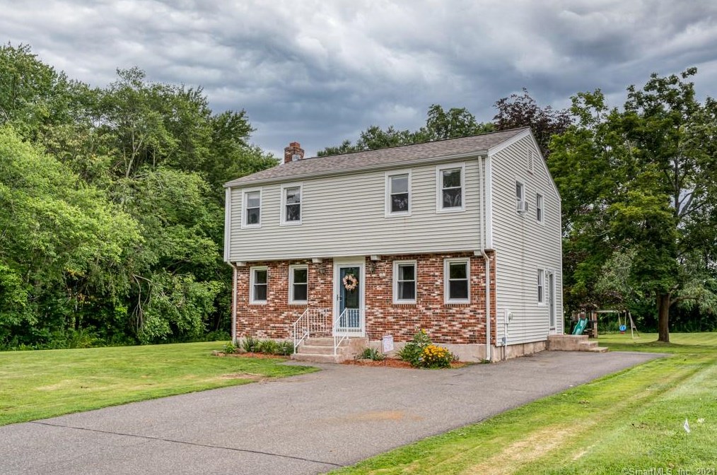 21 Strawberry Rd, Ellington, CT 06029