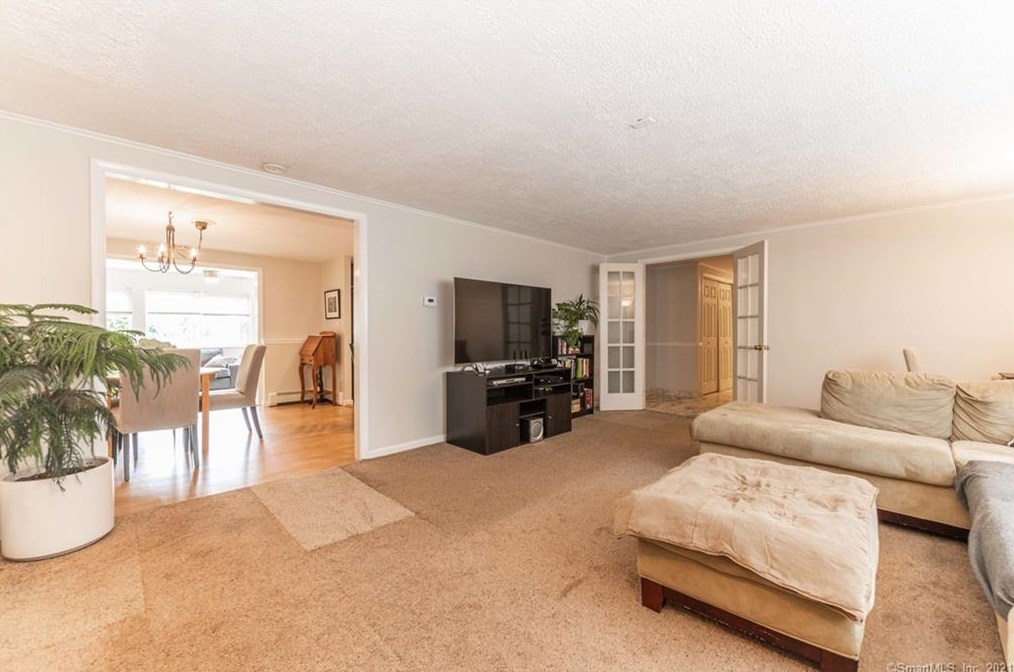 861 Grassy Hill Rd, Orange CT  06477-1605 exterior