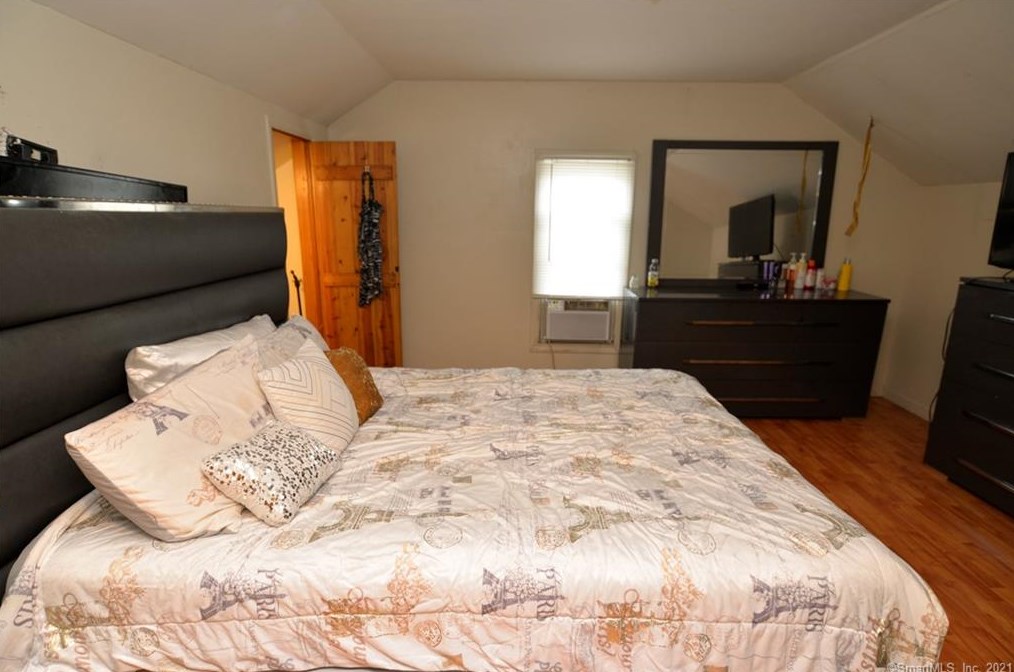 316 Cook Ave, Meriden CT 06451-5502 exterior