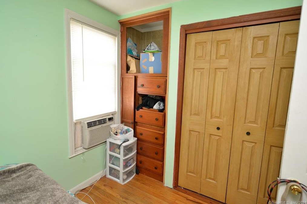 316 Cook Ave, Meriden CT 06451-5502 exterior