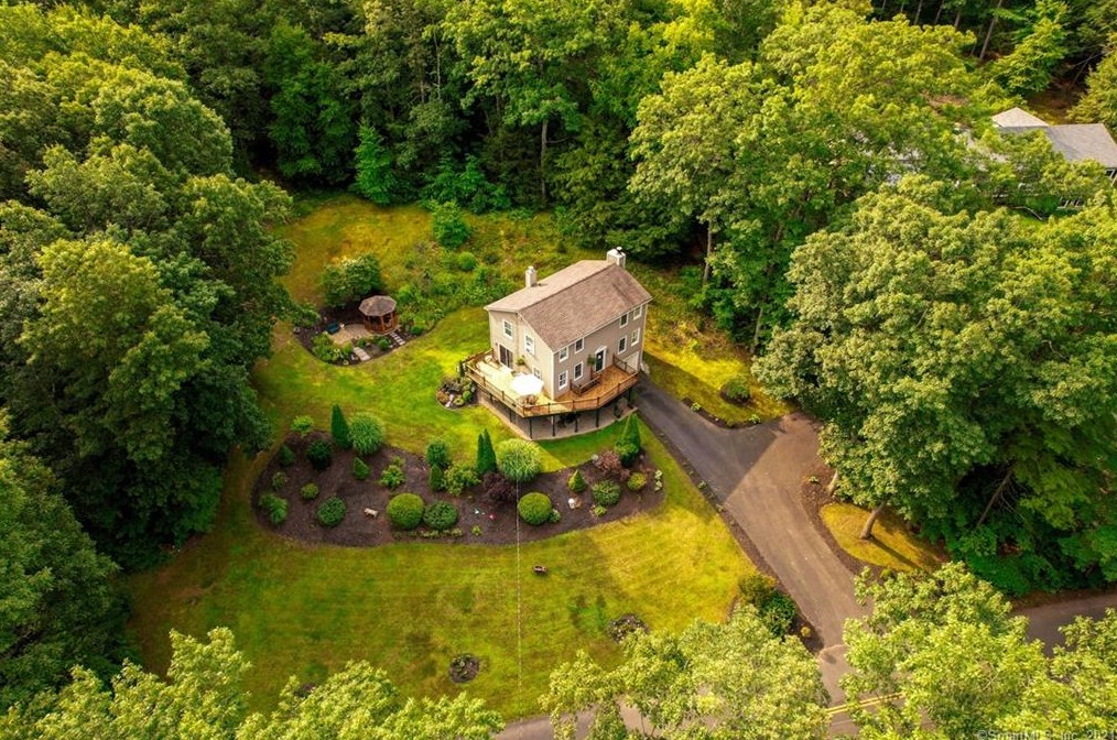 128 Old Stagecoach Rd, Granby, CT 06035