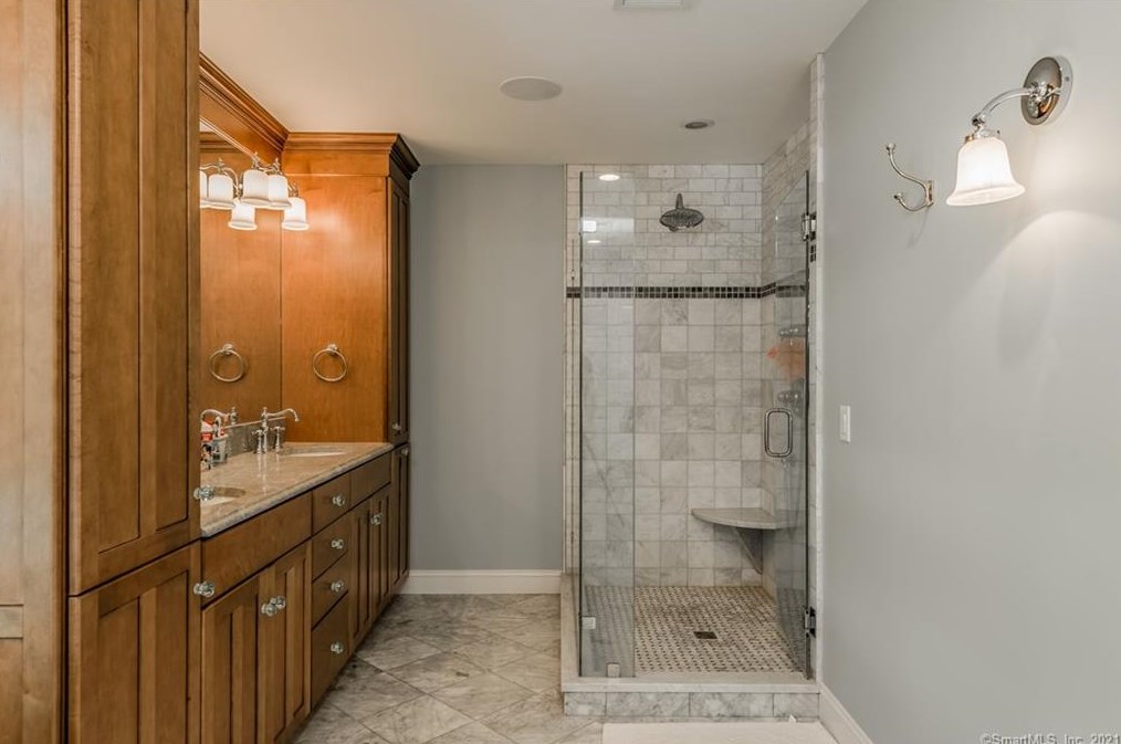 16 Channelside Dr, Fenwick CT  06475-1430 exterior