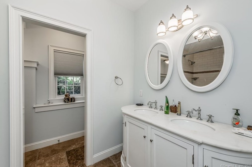 16 Channelside Dr, Fenwick CT  06475-1430 exterior