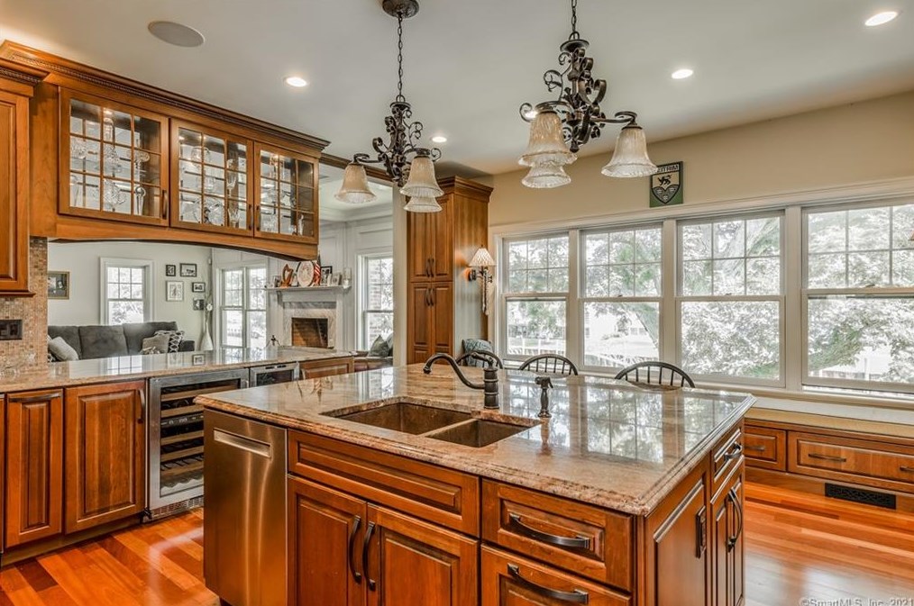 16 Channelside Dr, Fenwick CT  06475-1430 exterior