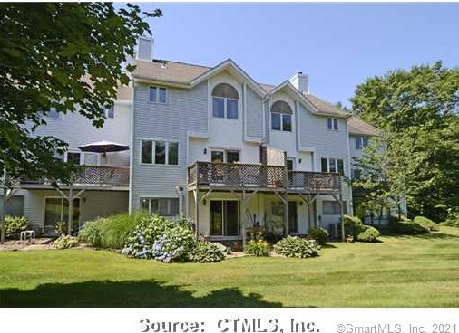 72 Steeplechase Dr, Hartford CT  06111-5703 exterior