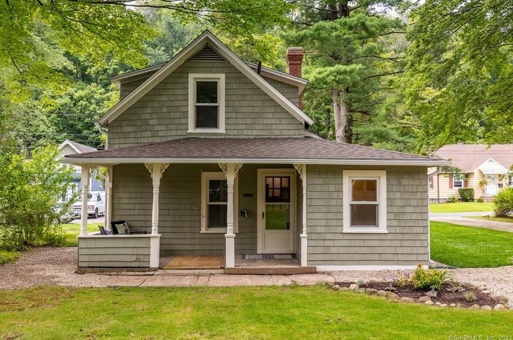 42 Cottage St, Unionville CT  06085-1108 exterior