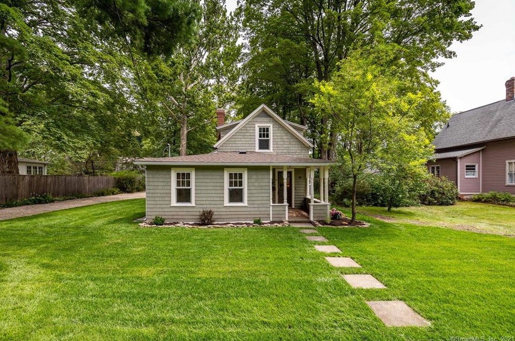 42 Cottage St, Unionville CT  06085-1108 exterior