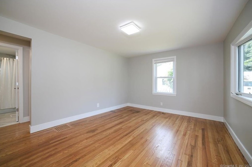 15 Emily Rd, New Haven CT  06513-1717 exterior