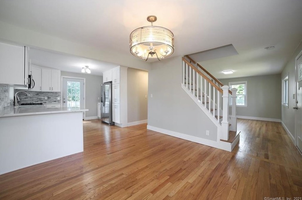 15 Emily Rd, New Haven CT  06513-1717 exterior