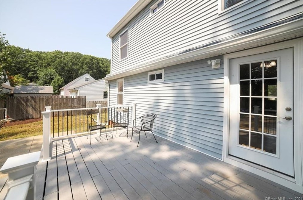 15 Emily Rd, New Haven CT  06513-1717 exterior