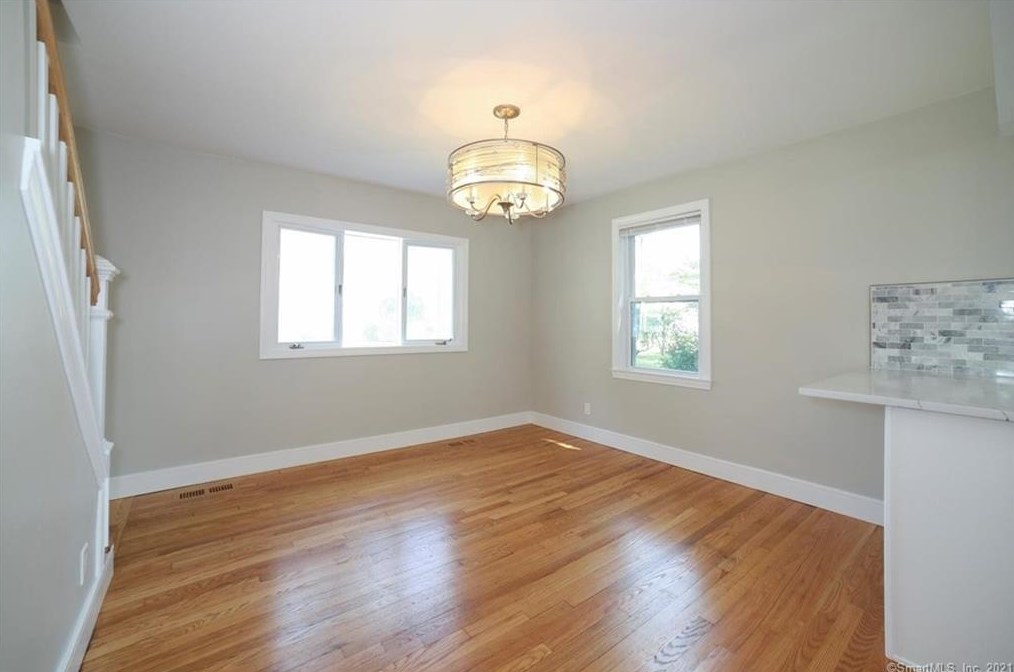 15 Emily Rd, New Haven CT  06513-1717 exterior