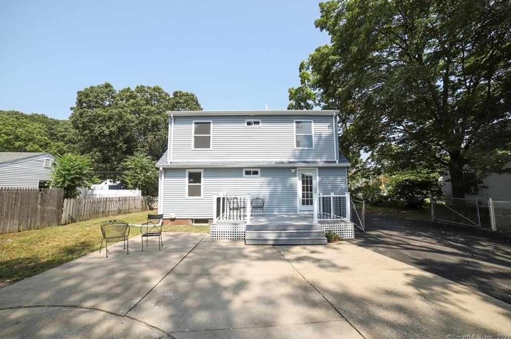 15 Emily Rd, New Haven CT  06513-1717 exterior