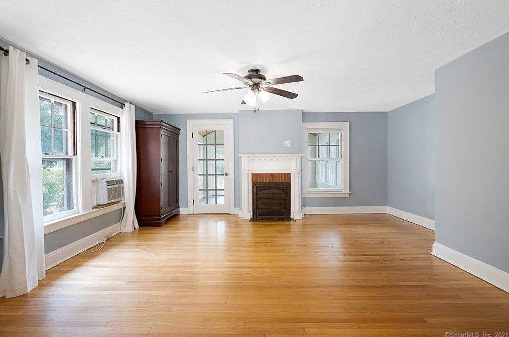 111 Lancaster Rd, Hartford CT  06119-1526 exterior