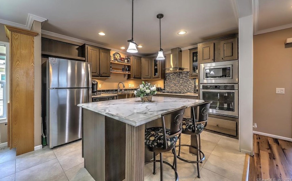 56 Woodland Park, Huntington CT  06484-5347 exterior