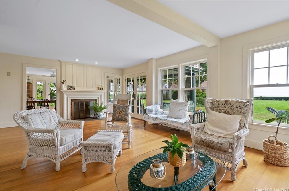 17 Agawam Ave, Fenwick CT  06475-3129 exterior