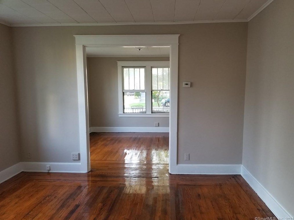 76 Pearl St, Meriden CT  06450-4507 exterior