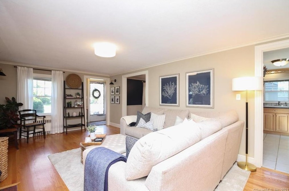 16 Auburn Rd, Hartford CT  06119-1301 exterior