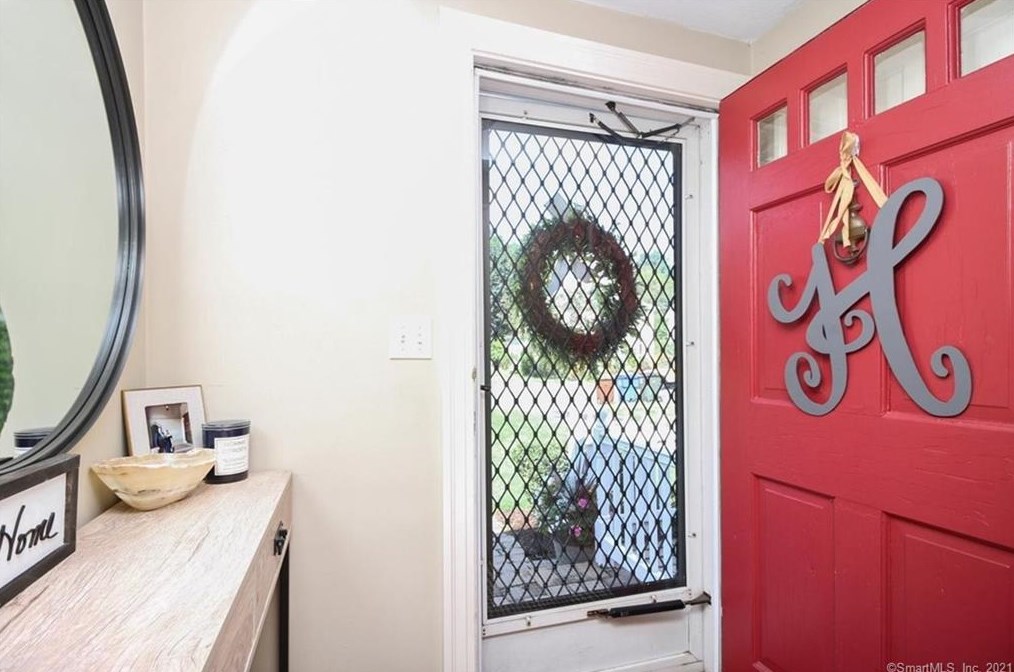 16 Auburn Rd, Hartford CT  06119-1301 exterior