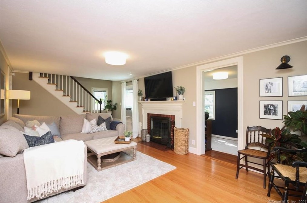 16 Auburn Rd, Hartford CT  06119-1301 exterior