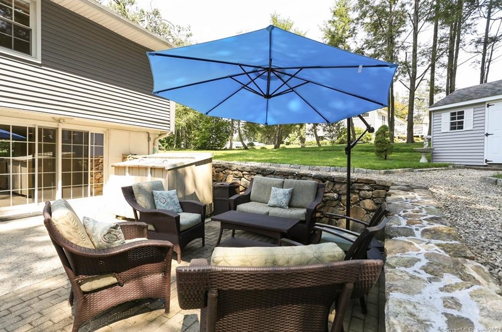 17 Birch Rise Dr, Newtown CT  06470-2005 exterior