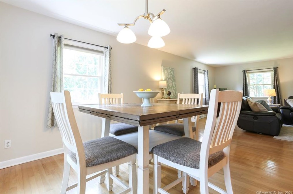 17 Birch Rise Dr, Newtown CT  06470-2005 exterior