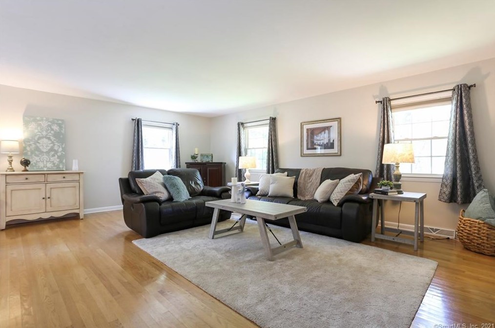 17 Birch Rise Dr, Newtown CT  06470-2005 exterior
