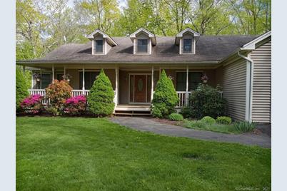 21 Perry Lane - Photo 1
