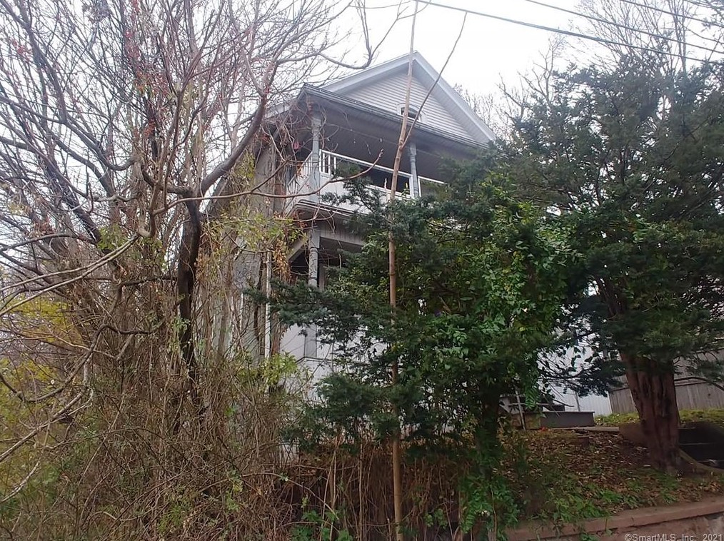 16 Prince St, Meriden CT  06450-5728 exterior