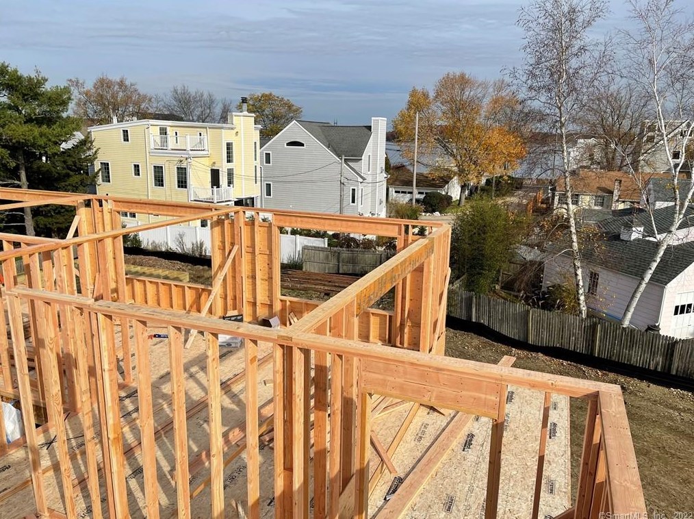 37 Bermuda Rd, Westport CT  06880-6703 exterior