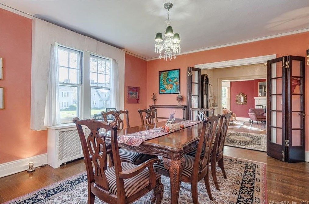 247 Terry Rd, Hartford CT 06105-1110 exterior