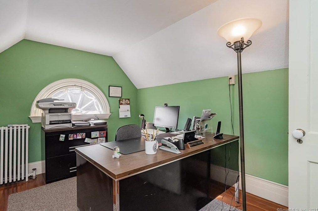 247 Terry Rd, Hartford CT 06105-1110 exterior