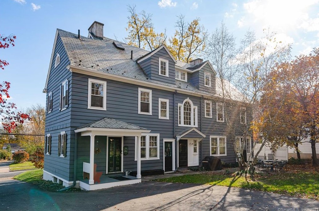 247 Terry Rd, Hartford CT 06105-1110 exterior