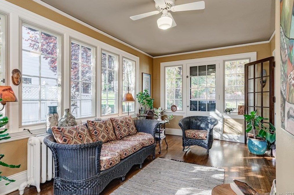 247 Terry Rd, Hartford CT 06105-1110 exterior