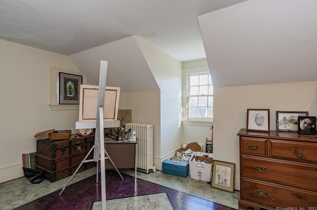 247 Terry Rd, Hartford CT 06105-1110 exterior