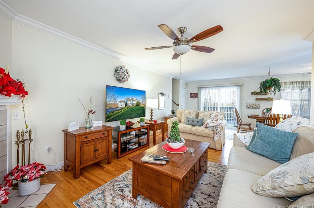 239 Fans Rock Rd, New Haven CT 06518-2014 exterior