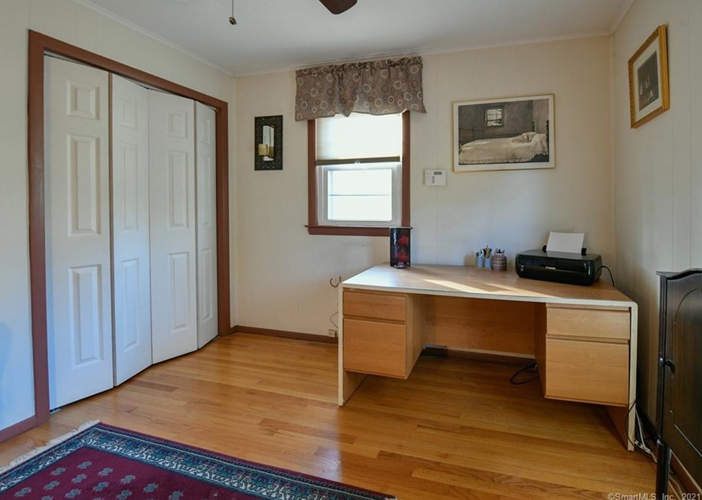 15 Elizabeth Rd, New Haven CT 06514-3203 exterior