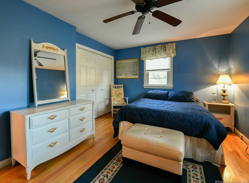 15 Elizabeth Rd, New Haven CT 06514-3203 exterior