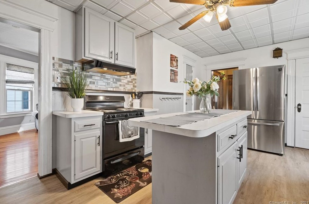 108 Freeman Ave, Stratford CT  06614-4021 exterior