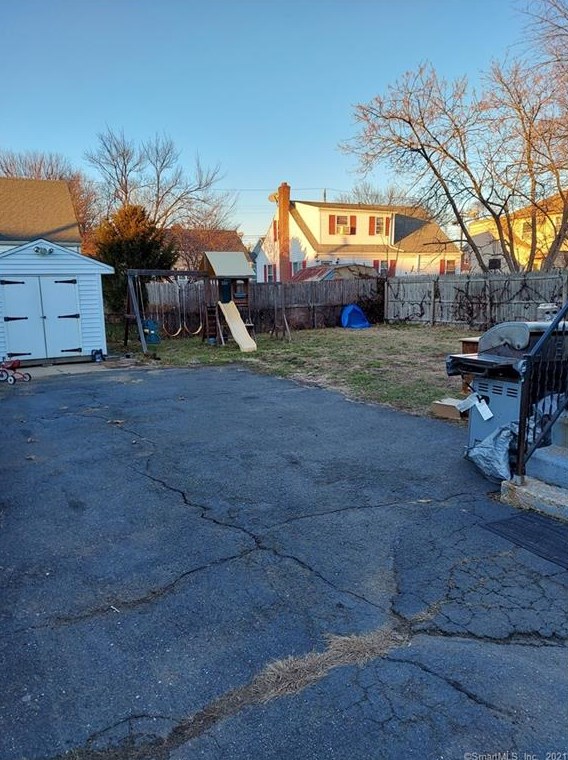 40 Sisson St, Hartford CT  06118-1534 exterior